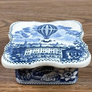 VTG Blue White Ceramic Trinket Box Decorative Storage Container Hot Air Balloon
